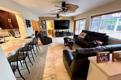 Villa ou maison à vendre à Miami Lakes, Floride: 3 chambres, 224.17 m2 № 1954550 - photo 13