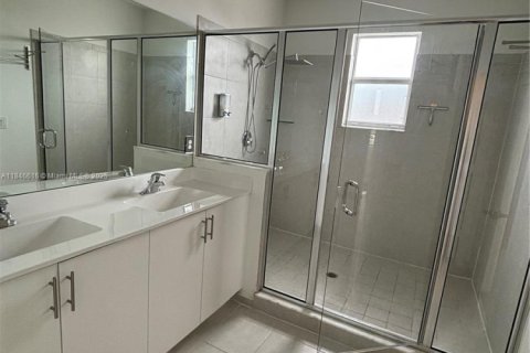 House in Miami, Florida 5 bedrooms № 1845655 - photo 23