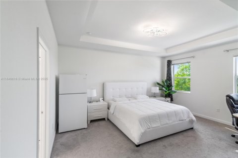 House in Miami, Florida 5 bedrooms № 1845655 - photo 16
