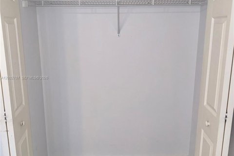 Townhouse in Miramar, Florida 4 bedrooms, 154.78 sq.m. № 2066404 - photo 29