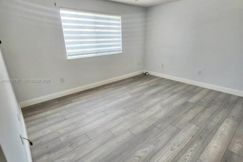 Townhouse in Miramar, Florida 4 bedrooms, 154.78 sq.m. № 2066404 - photo 30