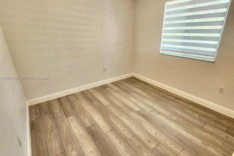 Townhouse in Miramar, Florida 4 bedrooms, 154.78 sq.m. № 2066404 - photo 19