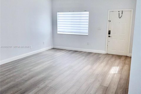 Townhouse in Miramar, Florida 4 bedrooms, 154.78 sq.m. № 2066404 - photo 4