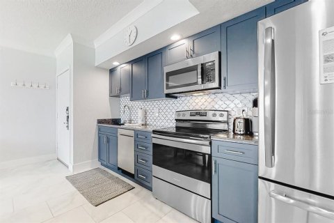 Condo in New Smyrna Beach, Florida, 1 bedroom  № 2238706 - photo 25
