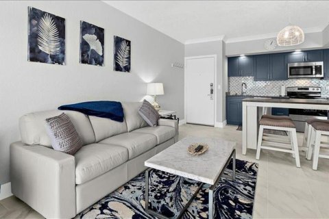 Condo in New Smyrna Beach, Florida, 1 bedroom  № 2238706 - photo 12
