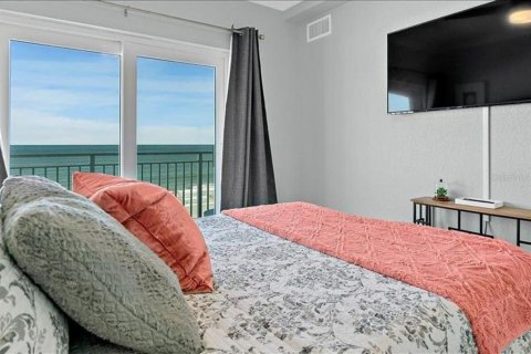 Condo in New Smyrna Beach, Florida, 1 bedroom  № 2238706 - photo 11