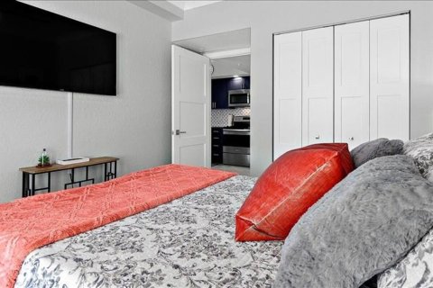 Condo in New Smyrna Beach, Florida, 1 bedroom  № 2238706 - photo 10
