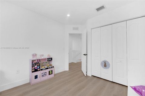 Townhouse in Homestead, Florida 4 bedrooms, 171.87 sq.m. № 1889424 - photo 24