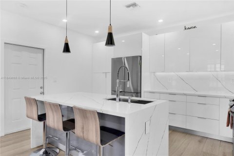 Townhouse in Homestead, Florida 4 bedrooms, 171.87 sq.m. № 1889424 - photo 6
