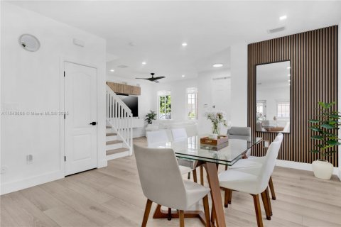 Townhouse in Homestead, Florida 4 bedrooms, 171.87 sq.m. № 1889424 - photo 8