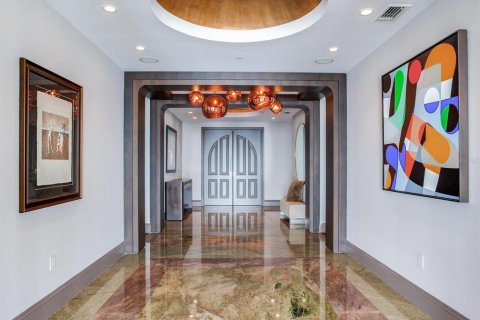 Condo in Tampa, Florida, 5 bedrooms  № 549287 - photo 8