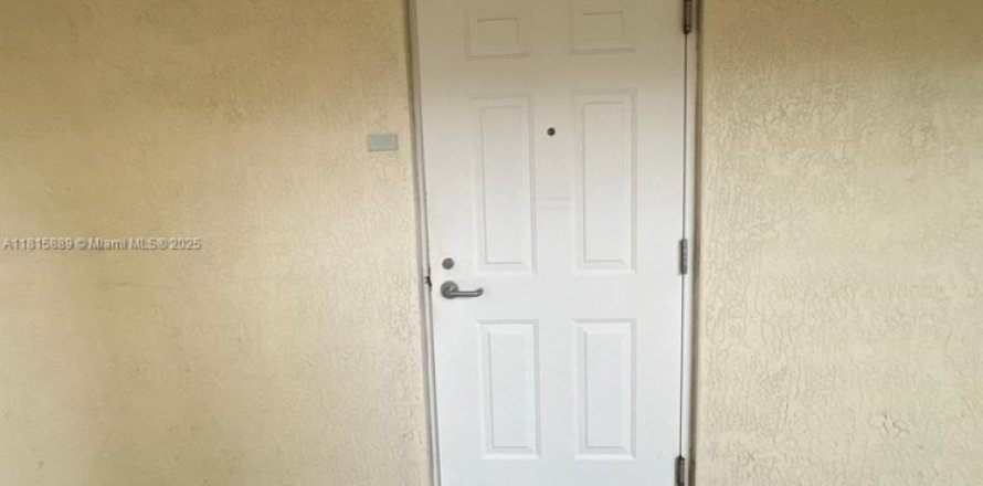 Condominio en Miami, Florida, 2 dormitorios № 1768641