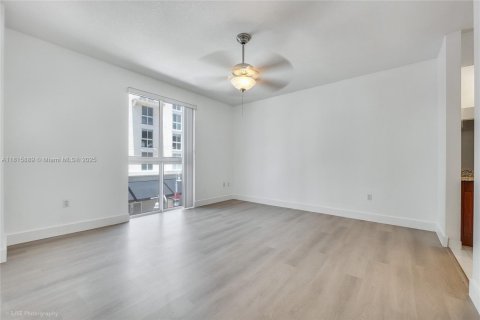 Copropriété à vendre à Miami, Floride: 2 chambres, 112.13 m2 № 1768641 - photo 14