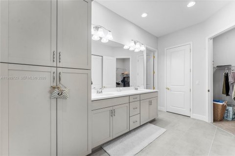 Купить виллу или дом в Уэстлейк, Флорида 3 спальни, 239.59м2, № 2043636 - фото 22