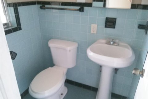 Apartamento en alquiler en Saint Petersburg, Florida, 1 habitación, 41.06 m2 № 1823149 - foto 8