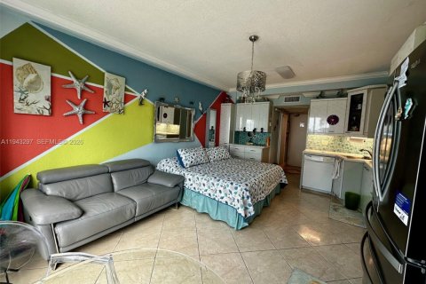 Copropriété à vendre à Miami Beach, Floride: 1 chambre, 32.05 m2 № 1999632 - photo 6