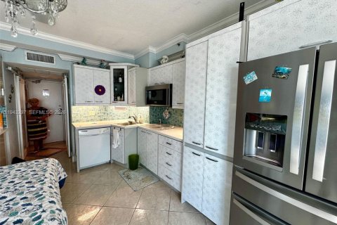 Copropriété à vendre à Miami Beach, Floride: 1 chambre, 32.05 m2 № 1999632 - photo 8