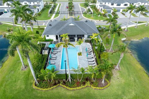 Touwnhouse à louer à Dania Beach, Floride: 3 chambres, 176.14 m2 № 2278609 - photo 18
