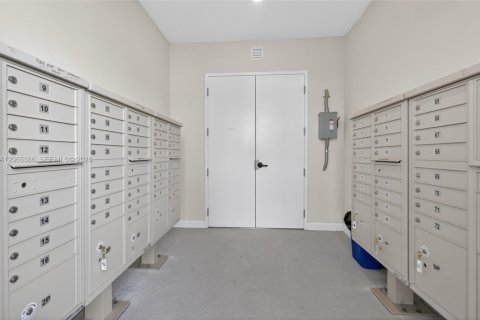 Touwnhouse à louer à Dania Beach, Floride: 3 chambres, 176.14 m2 № 2278609 - photo 23