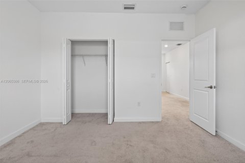 Touwnhouse à louer à Dania Beach, Floride: 3 chambres, 176.14 m2 № 2278609 - photo 15