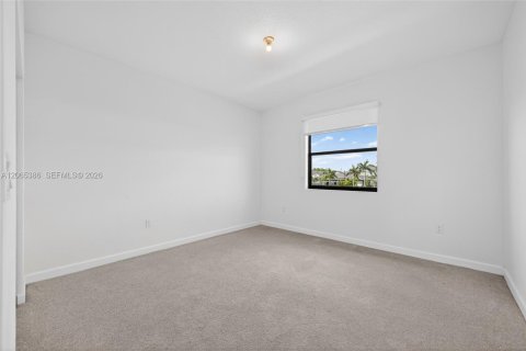 Touwnhouse à louer à Dania Beach, Floride: 3 chambres, 176.14 m2 № 2278609 - photo 11