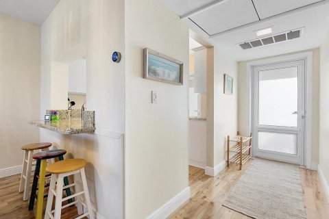 Купить кондоминиум в Помпано-Бич, Флорида 7 комнат, 79.9м2, № 2083746 - фото 11