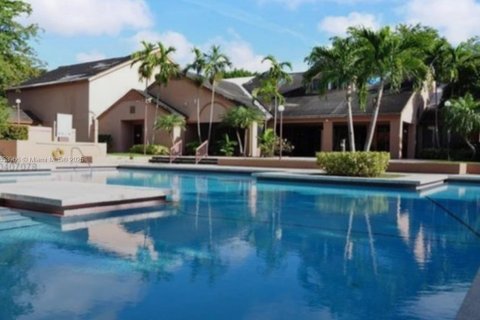 Condo in Miami, Florida, 1 bedroom  № 1878401 - photo 19