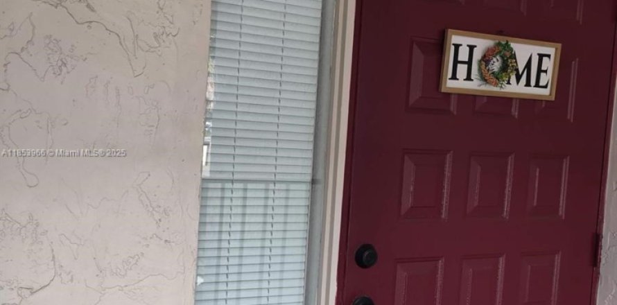 Condo in Miami, Florida, 1 bedroom № 1878401