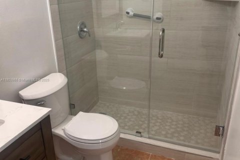 Condo in Miami, Florida, 1 bedroom  № 1878401 - photo 8