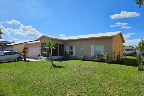 Villa ou maison à vendre à Kissimmee, Floride: 3 chambres, 109.07 m2 № 1788195 - photo 2