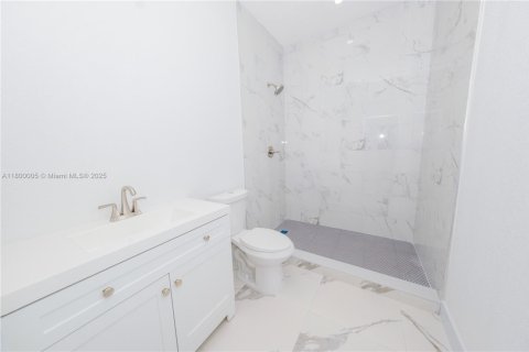 House in Dania Beach, Florida 2 bedrooms, 66.89 sq.m. № 1695735 - photo 21