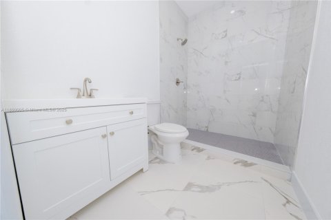 House in Dania Beach, Florida 2 bedrooms, 66.89 sq.m. № 1695735 - photo 22