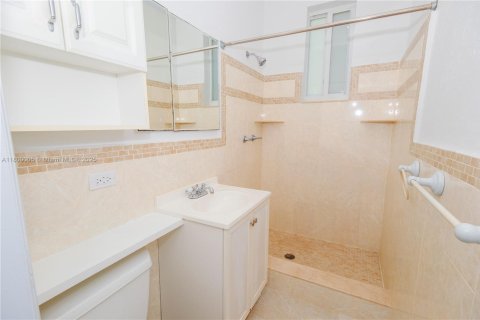 House in Dania Beach, Florida 2 bedrooms, 66.89 sq.m. № 1695735 - photo 29