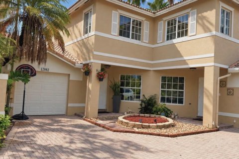 Touwnhouse à Pembroke Pines, Floride 3 chambres, 160.35 m2 № 2384915