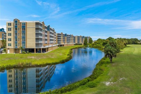 Condo in Largo, Florida, 2 bedrooms  № 2334181 - photo 5