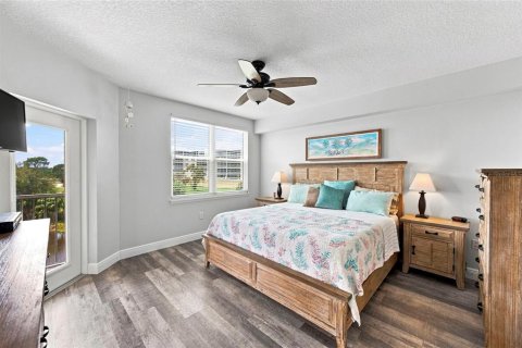 Condo in Largo, Florida, 2 bedrooms  № 2334181 - photo 22
