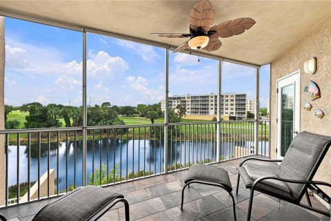 Condo in Largo, Florida, 2 bedrooms  № 2334181 - photo 4