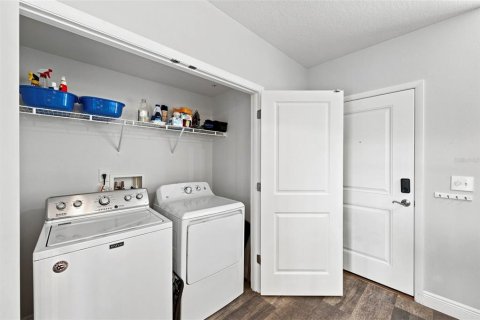 Condo in Largo, Florida, 2 bedrooms  № 2334181 - photo 12