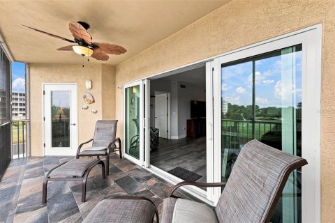 Condo in Largo, Florida, 2 bedrooms  № 2334181 - photo 19