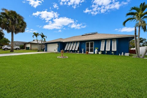 Casa en Port St. Lucie, Florida 3 dormitorios, 161 m2 № 2332023
