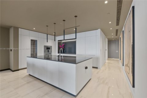 Снять в аренду кондоминиум в Майами, Флорида 4 спальни, 328.5м2, № 1959857 - фото 14