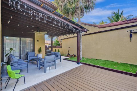 House in Miami, Florida 3 bedrooms, 199.65 sq.m. № 1762500 - photo 20
