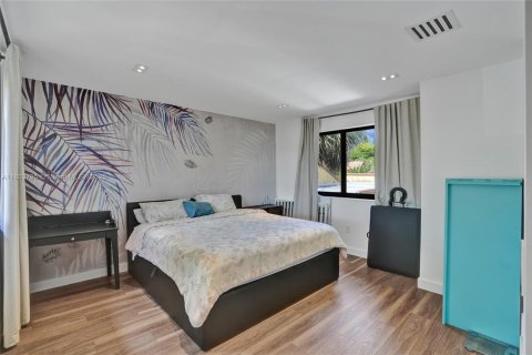 House in Miami, Florida 3 bedrooms, 199.65 sq.m. № 1762500 - photo 14