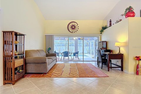 House in Cape Coral, Florida 3 bedrooms, 177.81 sq.m. № 1835147 - photo 9