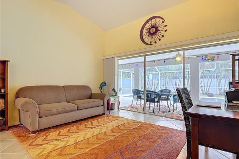 House in Cape Coral, Florida 3 bedrooms, 177.81 sq.m. № 1835147 - photo 10