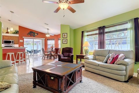 House in Cape Coral, Florida 3 bedrooms, 177.81 sq.m. № 1835147 - photo 24