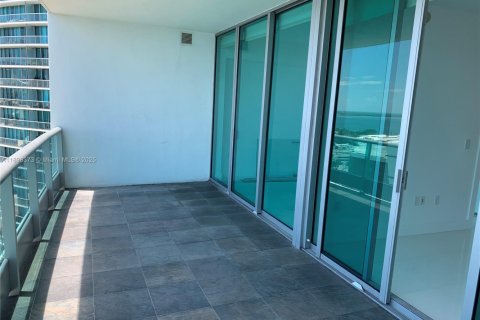 Condominio en alquiler en Miami, Florida, 1 dormitorio, 86.31 m2 № 1951346 - foto 6