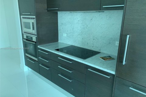 Condominio en alquiler en Miami, Florida, 1 dormitorio, 86.31 m2 № 1951346 - foto 16