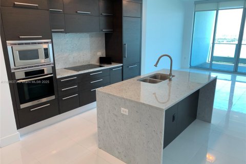 Condominio en alquiler en Miami, Florida, 1 dormitorio, 86.31 m2 № 1951346 - foto 10