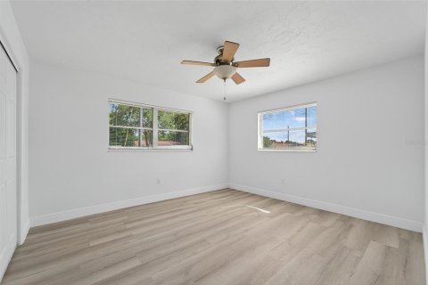 House in New Port Richey, Florida 3 bedrooms, 104.98 sq.m. № 1901952 - photo 26